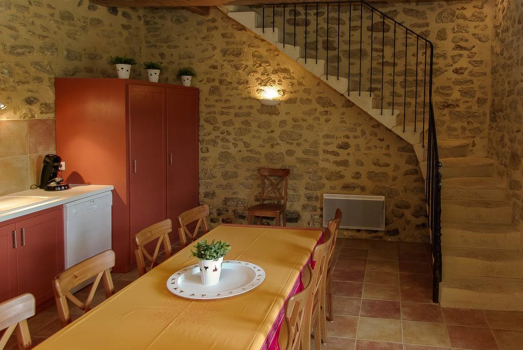 La Moutiere Hotel Colonzelle Ruang foto